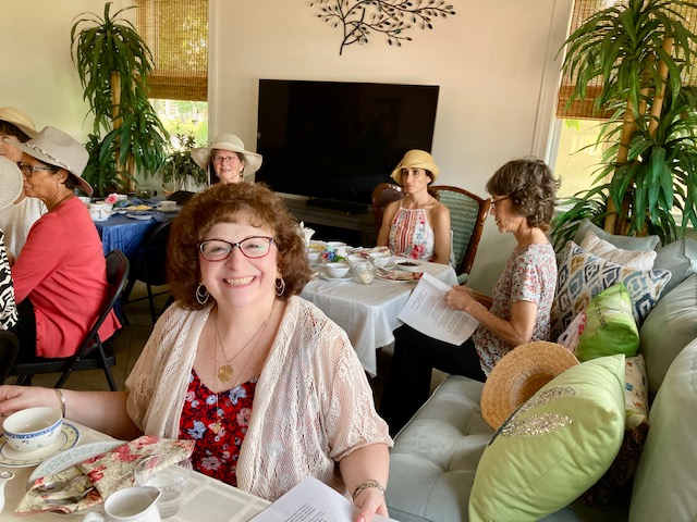 Jane "Goldie" Winn, MSS,  Speaker at L'Chaim Sisterhood Tea Retreat