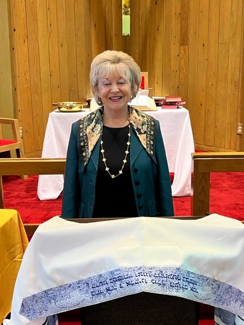 Jane “Goldie” Winn speaks at Zerah Avraham (Seed of Abraham) Messianic Congregation in Jacksonville, FL